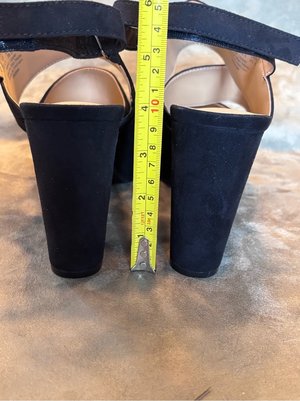 NATURALIZER SZ 8.5 Black Faux Suede Platform Block Heel Strappy/Adjust. Sandals